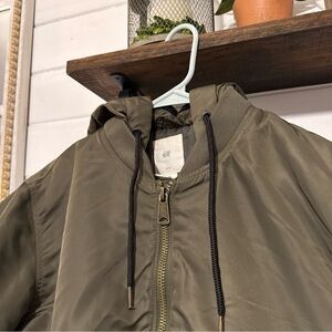 H&M Khaki Green Hooded Jacket teen boy large EUC
